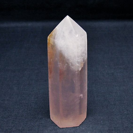 ローズクォーツ六角柱[T138-6581]