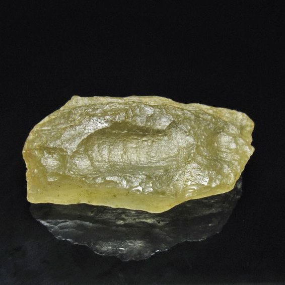 リビアングラス 原石 [t145-2755]