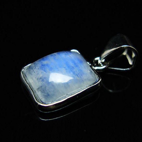 ムーンストーンペンダント[T22-3265]