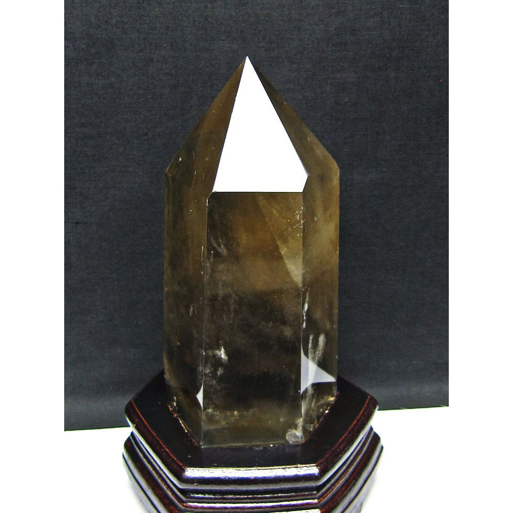 1.5Kgライトニング水晶ガーデンクォーツ（庭園水晶）六角柱[T222-2039]