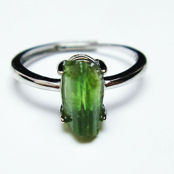 緑トルマリン指輪(15号) [t254-2615]