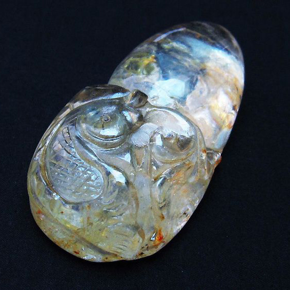 ヒマラヤ水晶 手彫り 魚 置物[T261-1087]
