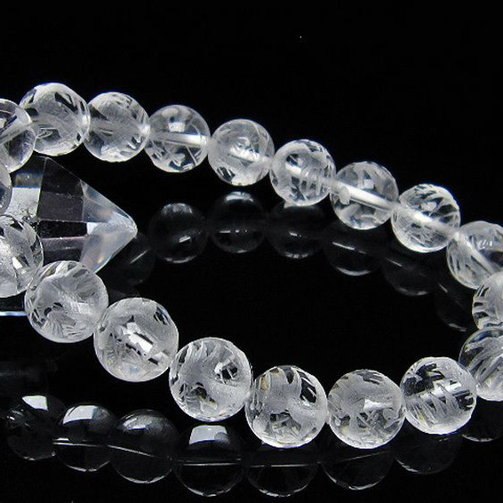 ヒマラヤ水晶手彫り龍ブレスレット11mm[T305-799]