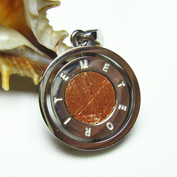 ピンクゴールドギベオン（メテオライト）ペンダント[T309-1933]