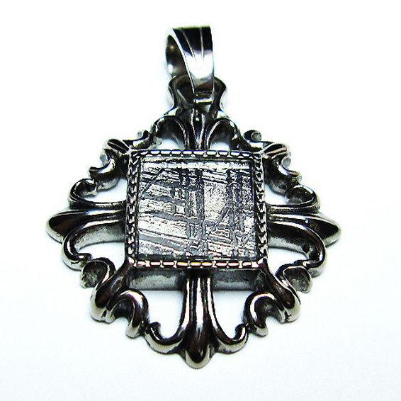 ギベオン メテオライト隕石 中世の紋章 スクエア ペンダント[T309-2463]