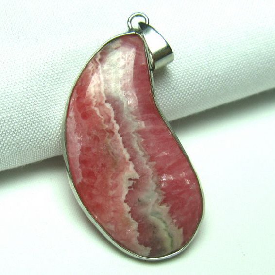 インカローズ(ロードクロサイト)ペンダント[T313-4599]