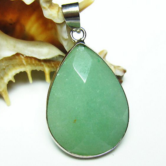 インド翡翠 ペンダント[T328-806]