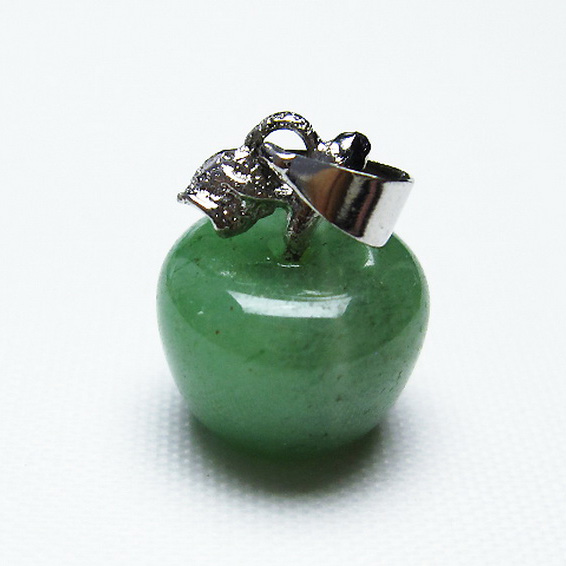インド翡翠リンゴペンダント[T330-1696]