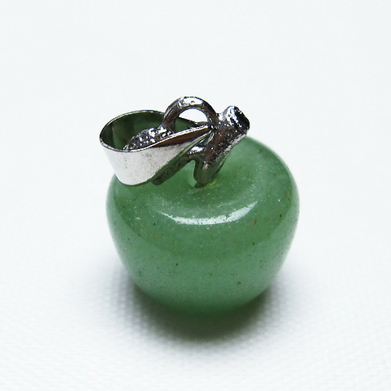 インド翡翠リンゴペンダント[T330-1719]