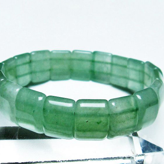 パワーストーン  インド翡翠バングル[T379-3335]