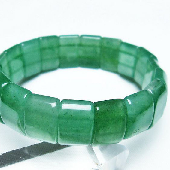 パワーストーン  インド翡翠バングル[T379-3372]
