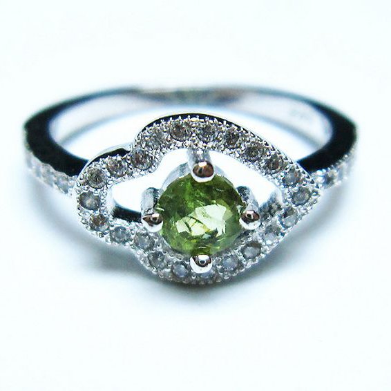 緑トルマリン指輪(11号) [t384-1578]