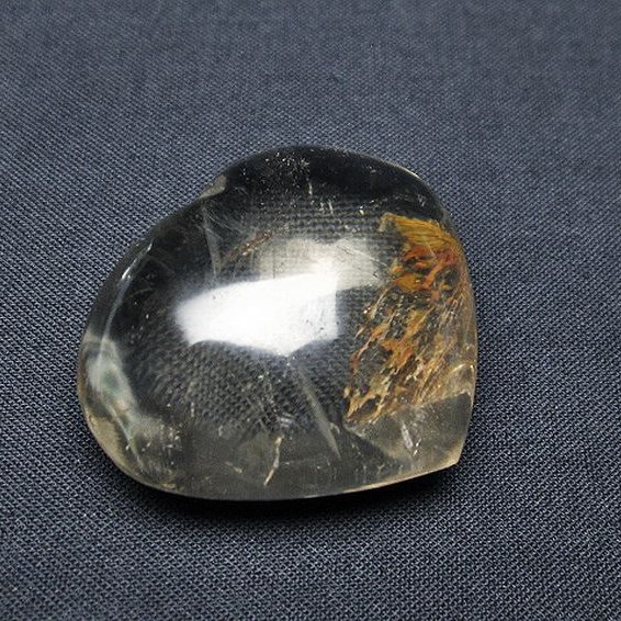 ヒマラヤ水晶ハート置物[T387-13935]