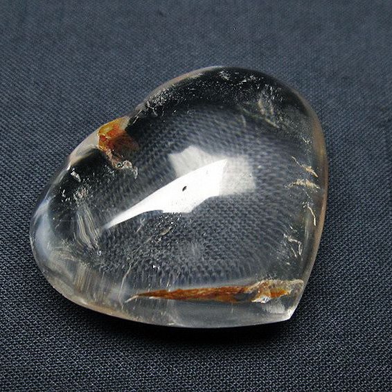 ヒマラヤ水晶ハート置物[T387-13946]