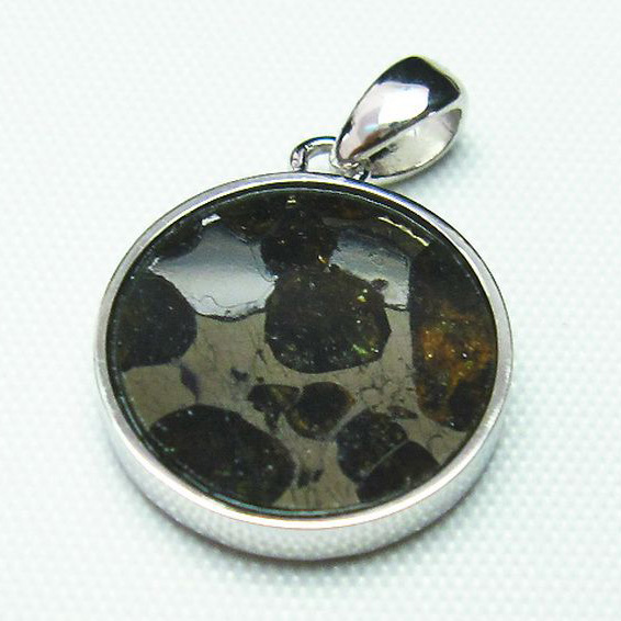 パラサイト隕石 かんらん石 ペンダント[T453-2712]