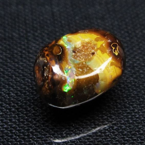 アイアンオパール 原石 [t468-668]