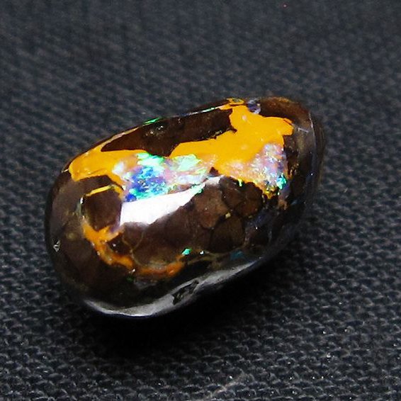 アイアンオパール 原石 [t468-729]