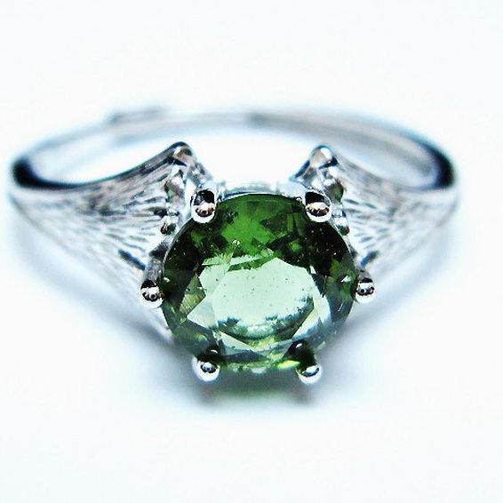 モルダバイト指輪(16号) [t526-1467]