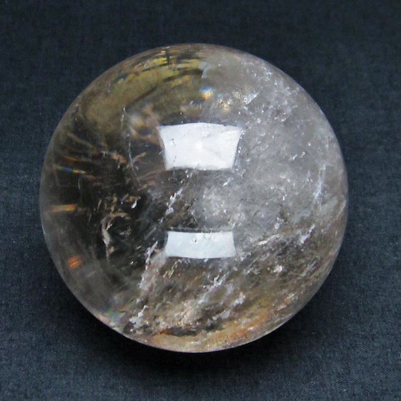 ライトニング水晶丸玉64mm[T529-5526]