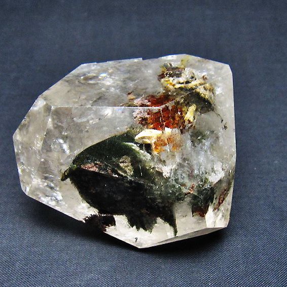 ガーデン入り水晶 原石 [t577-4846]