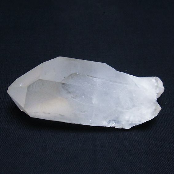 ヒマラヤ水晶六角柱[T579-3946]