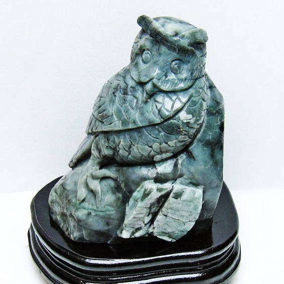 3Kgエメラルド 手彫り フクロウ 置物[T583-1164]