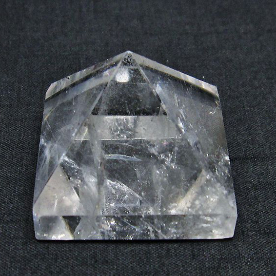 パワーストーン  ヒマラヤ水晶ピラミッド[T600-2127]
