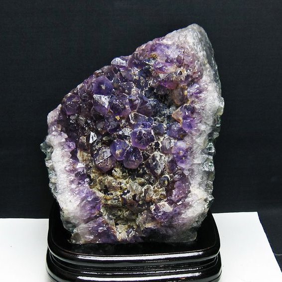 3.9Kgブラジル産アメジストクラスター[T603-9884]
