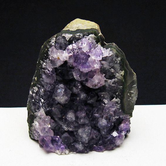 ウルグアイ産アメジストクラスター[T614-8970]