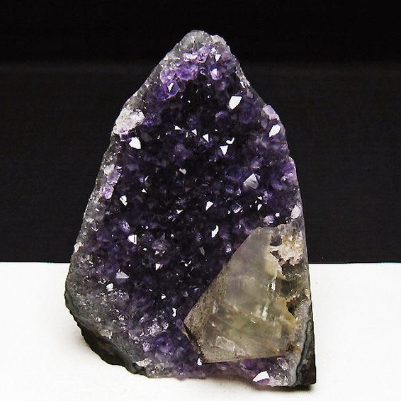 ウルグアイ産 アメジストクラスター カルサイト共生 [t614-9009]