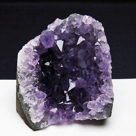 ウルグアイ産ファントムアメジストクラスター [t614-9109]