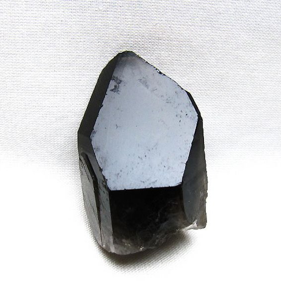 ブラジル産 モリオン 純天然 黒水晶 原石 [t633-2686]