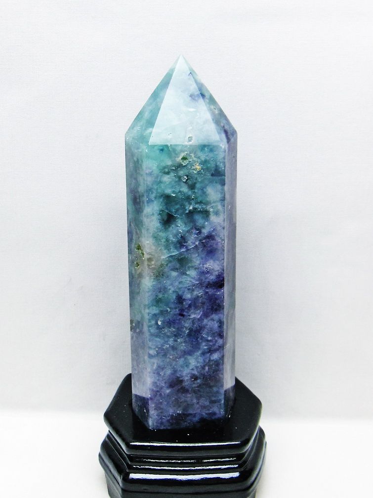 1.6Kgフローライト 六角柱 [t634-5600]