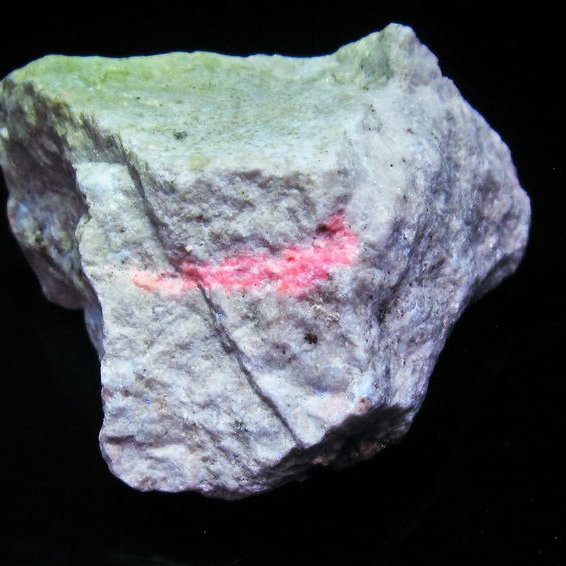 ハックマナイト 原石[T636-1979]