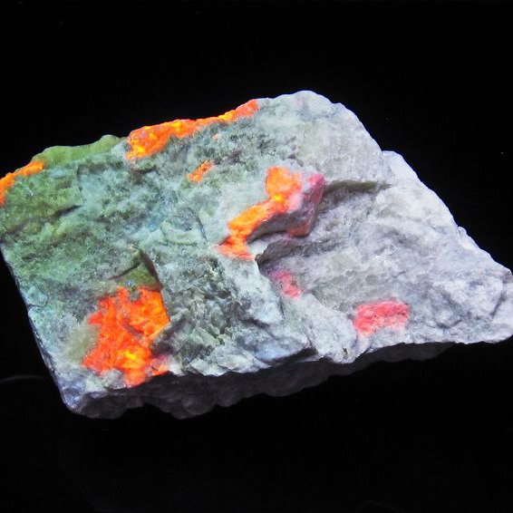 ハックマナイト 原石[T636-1996]