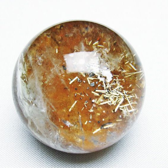 ゴールドタイチンルチル入り水晶丸玉 41mm [T637-4668]