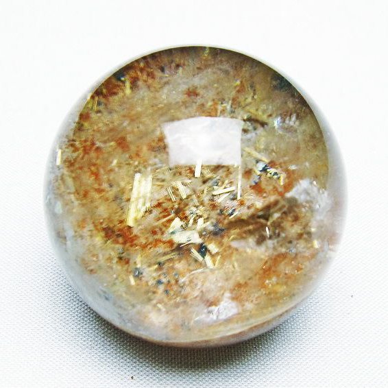ゴールドタイチンルチル入り水晶丸玉 41mm [T637-4675]