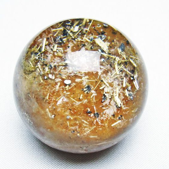 ゴールドタイチンルチル入り水晶丸玉 42mm [T637-4723]