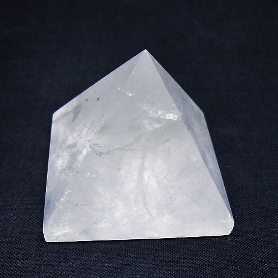 ヒマラヤ水晶ピラミッド[T648-3537]