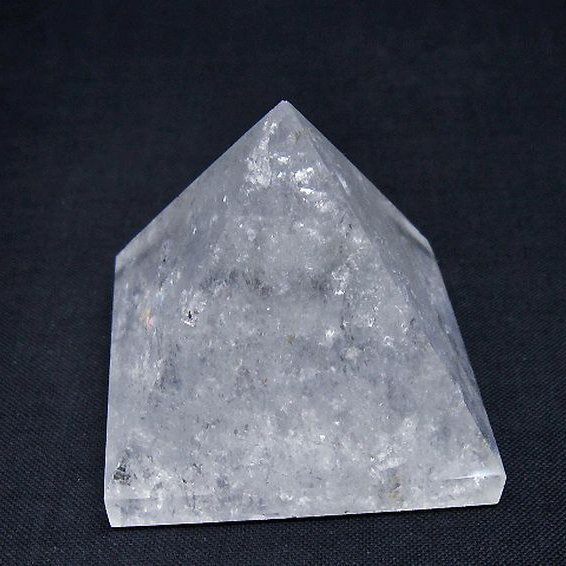 ヒマラヤ水晶ピラミッド[T648-3565]