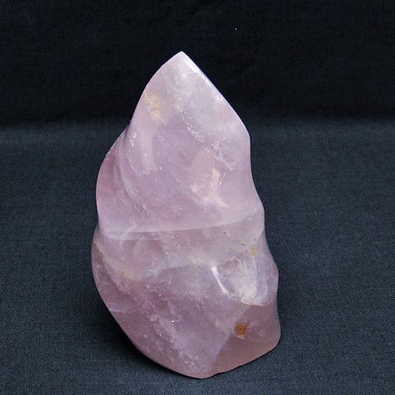 ローズクォーツ 炎（フレイム） ポリッシュ 置物[T653-3939]