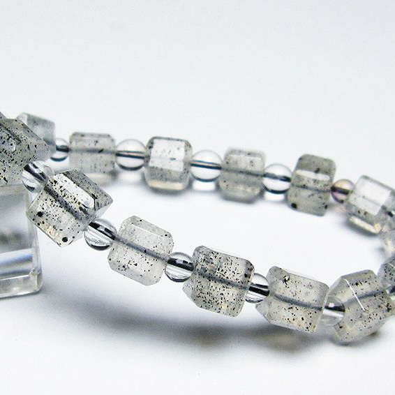 バイオタイトインクォーツ キューブ ブレスレット[T663-1359]