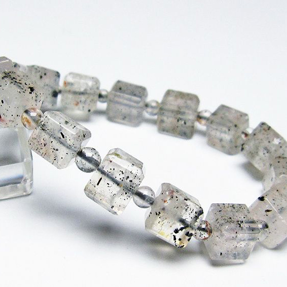 バイオタイトインクォーツ キューブ ブレスレット[T663-1364]