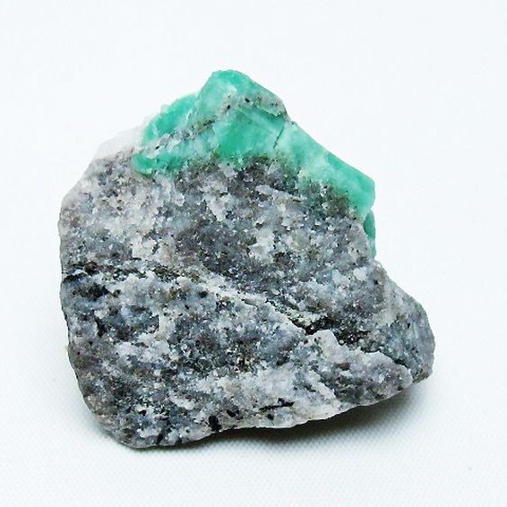 エメラルド原石[T672-1338]