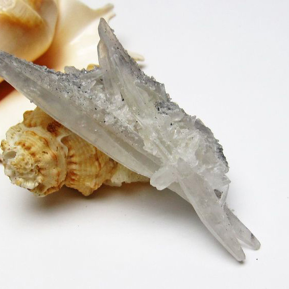 スティブナイトインクォーツ レーザークリスタル アメリカ産[T679-1272]