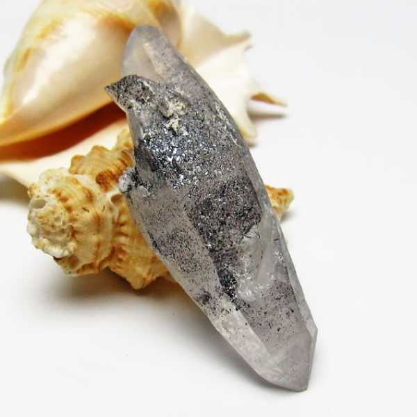 スティブナイトインクォーツ レーザークリスタル アメリカ産[T679-1294]