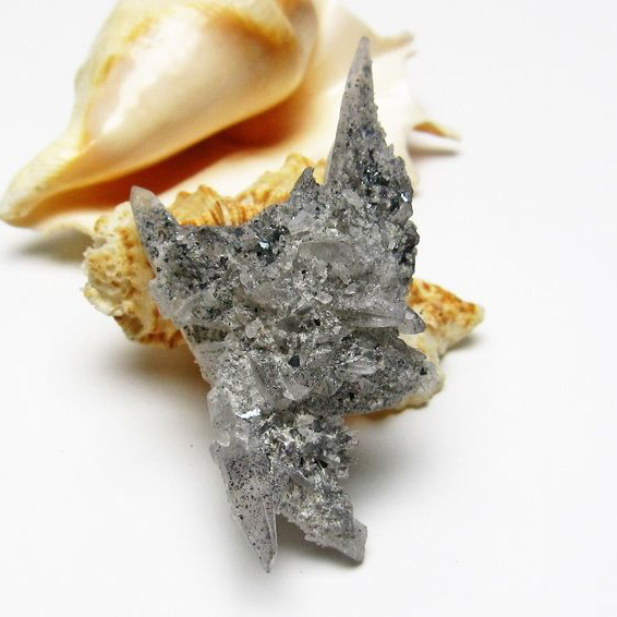 スティブナイトインクォーツ レーザークリスタル アメリカ産[T679-1296]