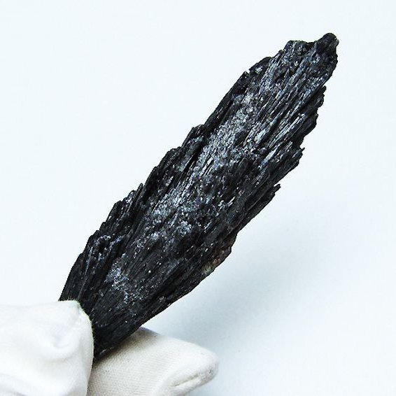 ブラック カイヤナイト 原石[T697-3914]