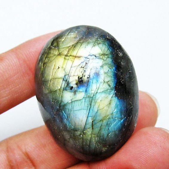 ラブラドライト原石[T703-4821]