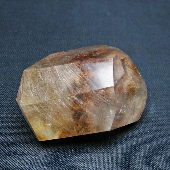 プラチナルチル原石[T725-2700]